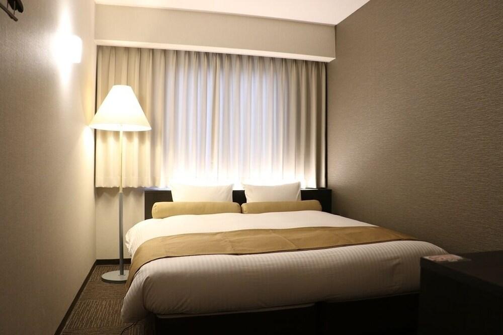 Minamisenri Crystal Hotel Suita Exteriér fotografie